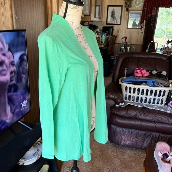 Woman’s Columbia green light cardigan - Picture 5 of 16